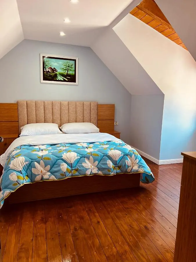 Imperio Hotel & Camping Boge 3*,